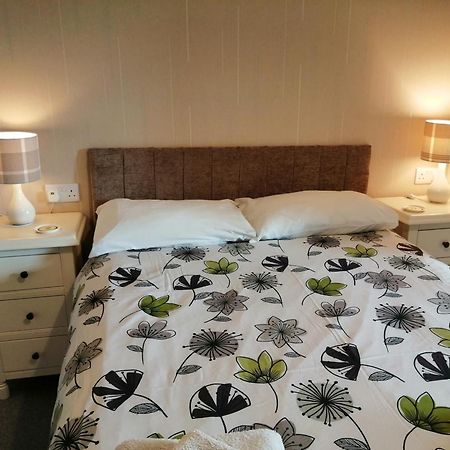 Lion Hotel Llanbister Værelse billede