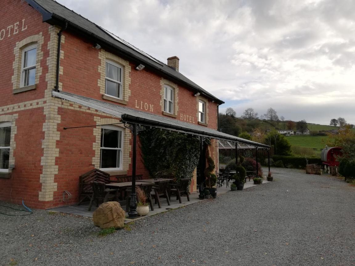 Lion Hotel Llanbister Eksteriør billede