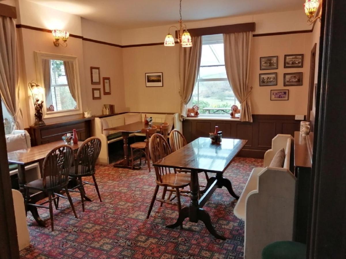 Lion Hotel Llanbister Eksteriør billede
