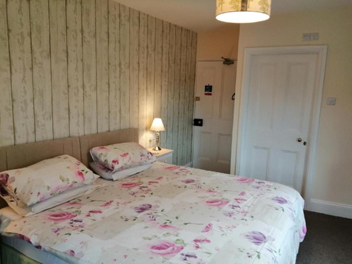 Lion Hotel Llanbister Eksteriør billede