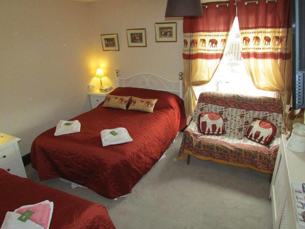 Lion Hotel Llanbister Eksteriør billede